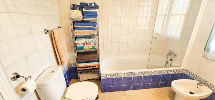 Image No.45-3 Bed Property for sale