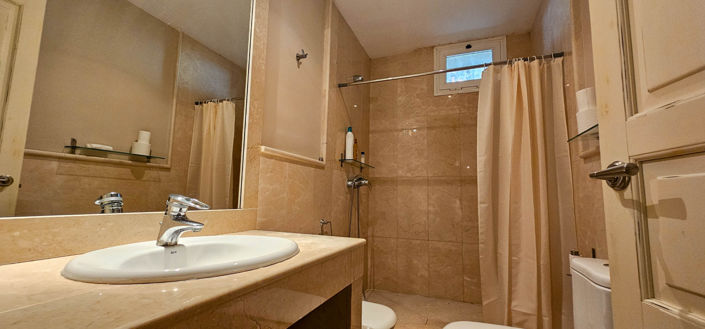 Image No.28-6 Bed Villa for sale