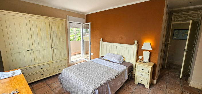 Image No.8-6 Bed Villa for sale