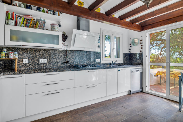 Image No.10-5 Bed Villa for sale