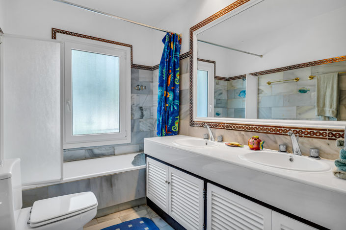 Image No.18-5 Bed Villa for sale