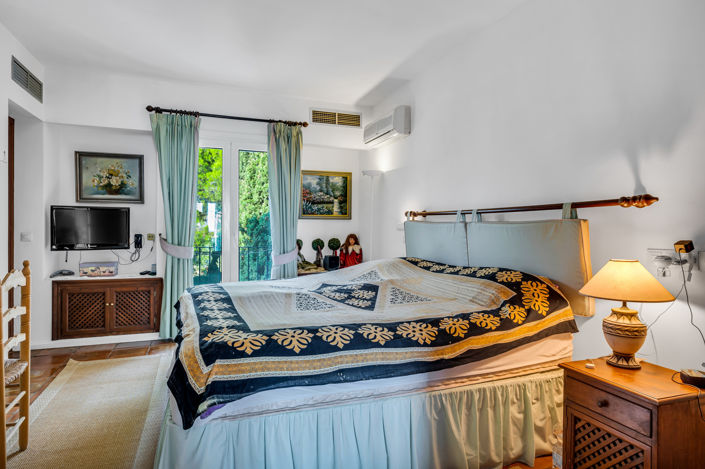 Image No.28-5 Bed Villa for sale