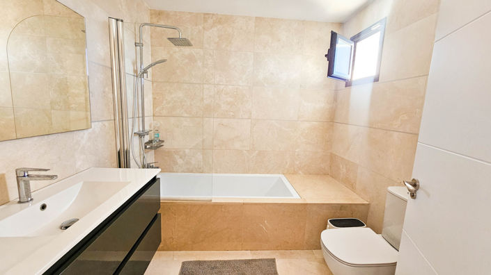 Image No.29-3 Bed Penthouse for sale