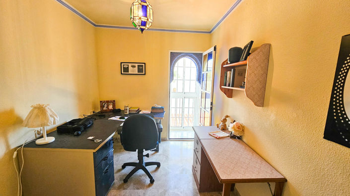 Image No.27-4 Bed House for sale