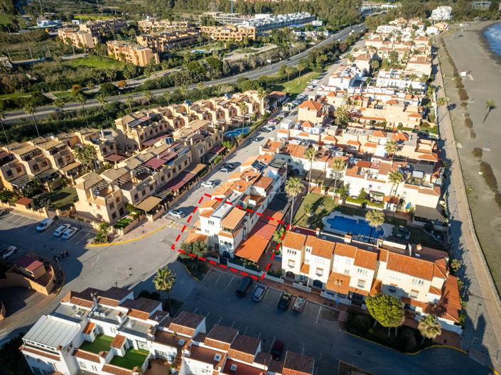 Image No.3-4 Bed House for sale