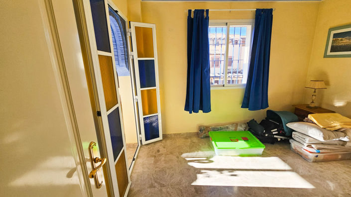 Image No.38-4 Bed House for sale