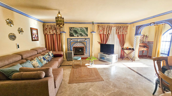 Image No.7-4 Bed House for sale