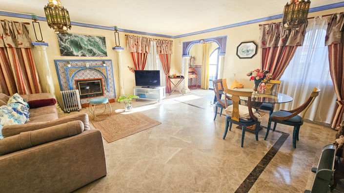 Image No.8-4 Bed House for sale