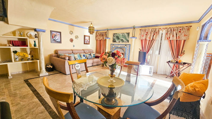 Image No.9-4 Bed House for sale