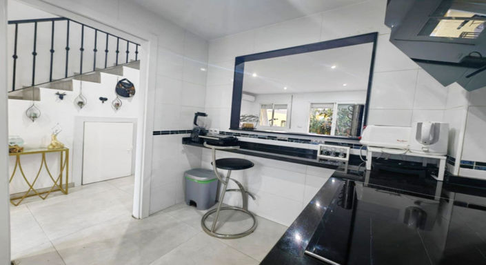 Image No.14-3 Bed House for sale