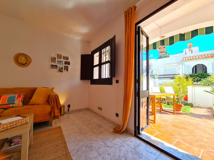 Image No.13-2 Bed House for sale