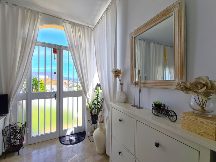 Image No.12-2 Bed Property for sale