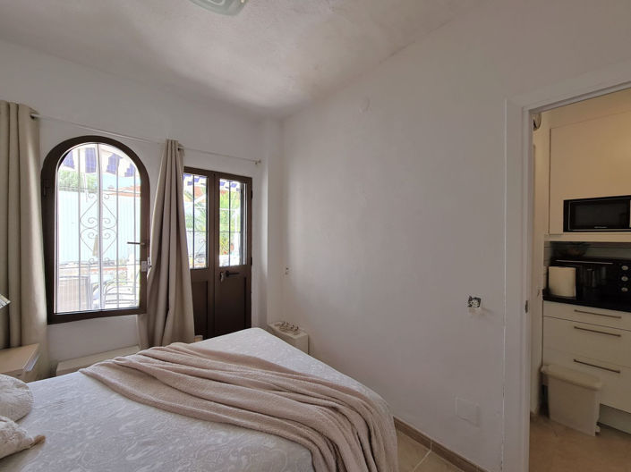 Image No.22-2 Bed Property for sale