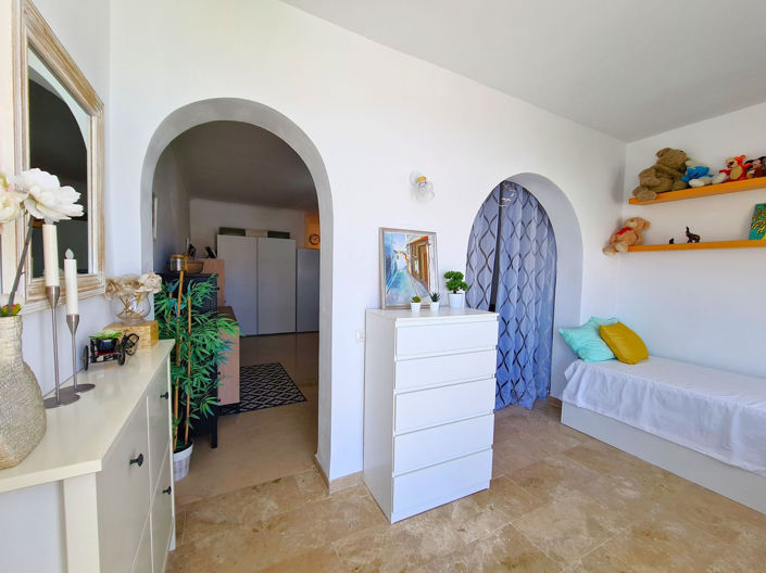 Image No.30-2 Bed Property for sale