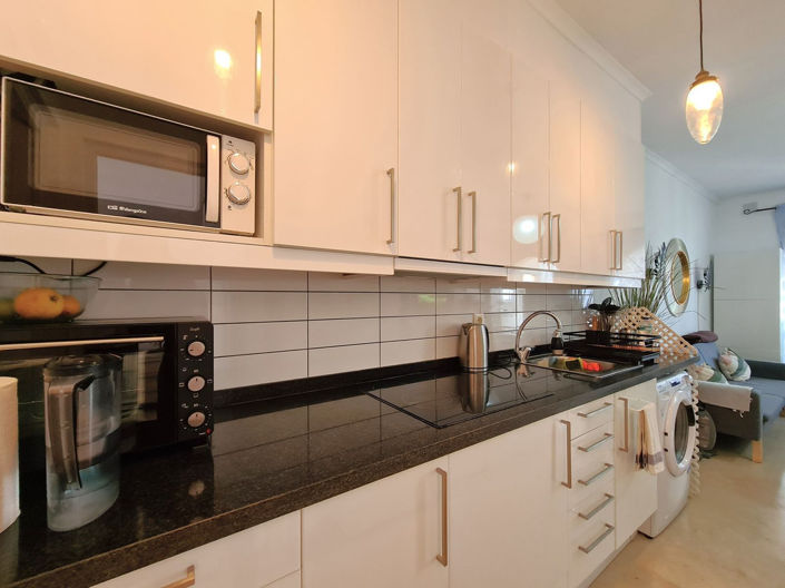 Image No.4-2 Bed Property for sale