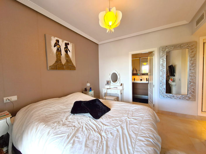 Image No.24-3 Bed Property for sale