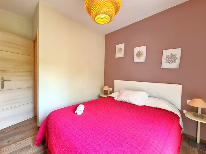 Image No.25-2 Bed House for sale