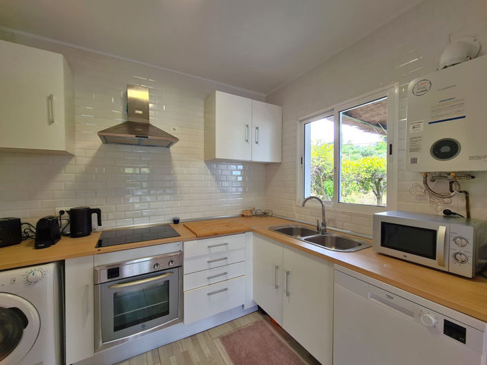 Image No.4-2 Bed House for sale