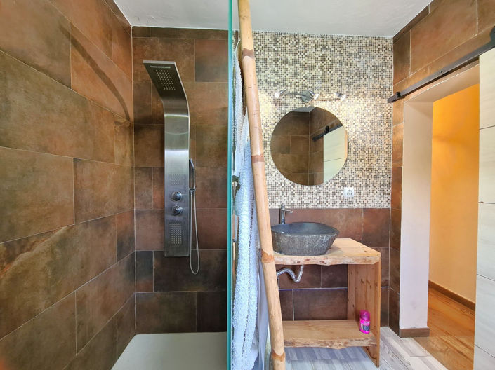 Image No.6-2 Bed House for sale