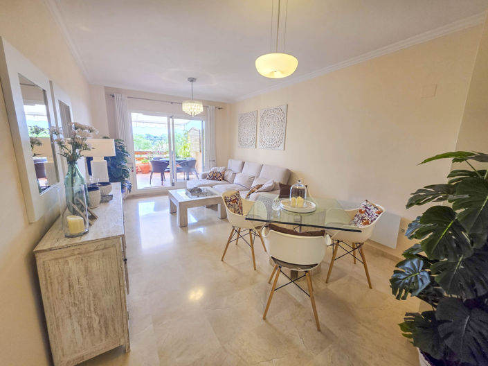 Image No.10-2 Bed Property for sale