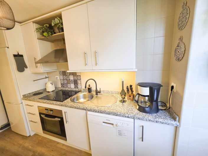 Image No.16-2 Bed Property for sale