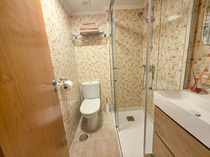 Image No.22-2 Bed Property for sale