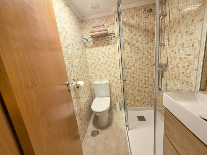 Image No.24-2 Bed Property for sale