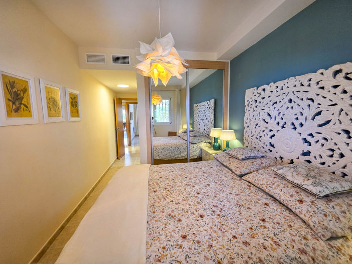 Image No.27-2 Bed Property for sale