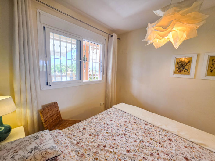 Image No.28-2 Bed Property for sale