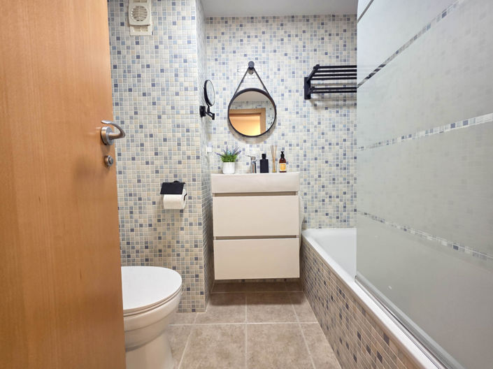 Image No.29-2 Bed Property for sale