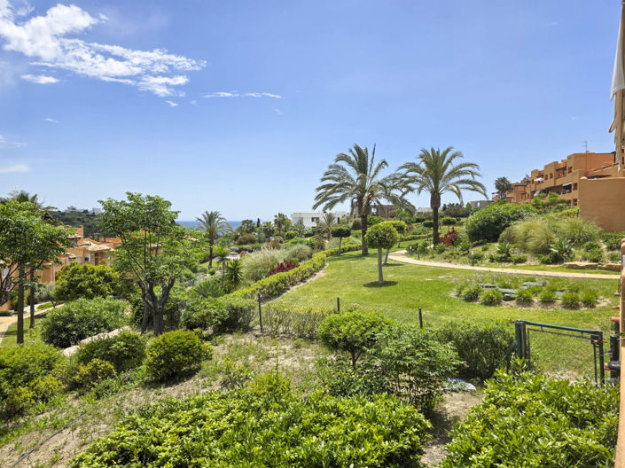 Image No.9-2 Bed Property for sale