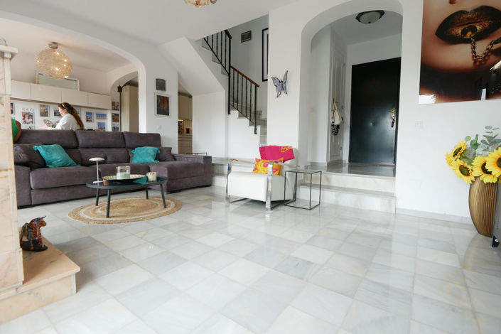 Image No.17-2 Bed House for sale