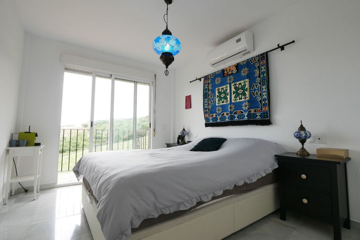 Image No.19-2 Bed House for sale