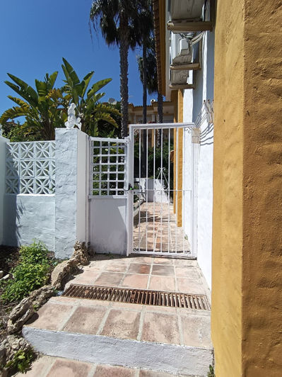 Image No.37-2 Bed House for sale