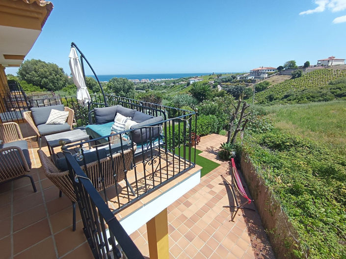 Image No.5-2 Bed House for sale