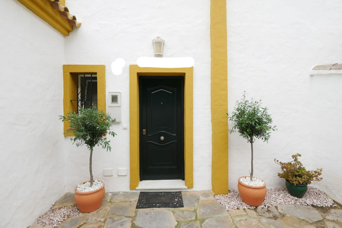 Image No.8-2 Bed House for sale