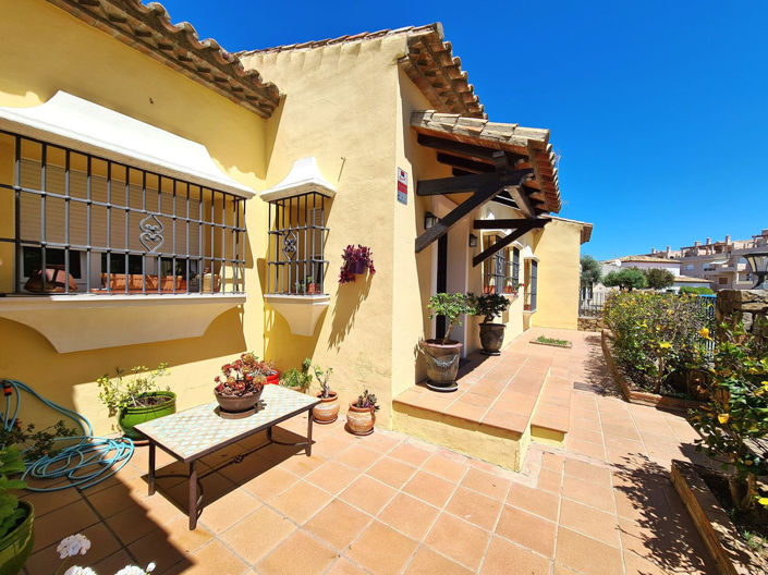 Image No.21-3 Bed House for sale