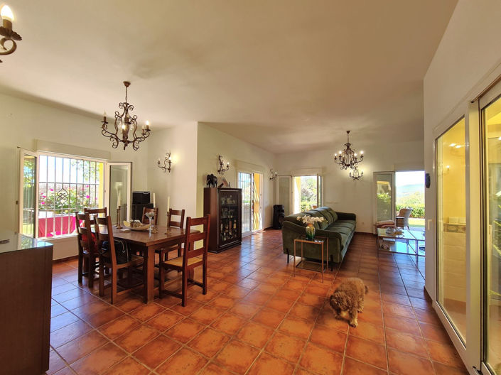 Image No.25-3 Bed House for sale