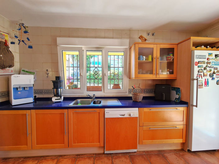 Image No.30-3 Bed House for sale