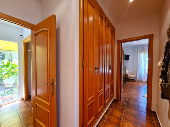 Image No.43-3 Bed House for sale