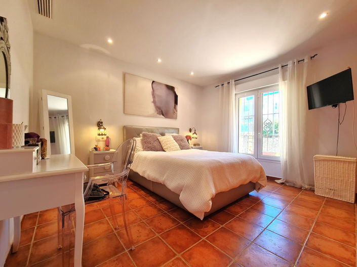 Image No.22-3 Bed House for sale