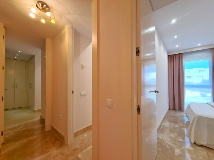 Image No.18-3 Bed Apartment for sale