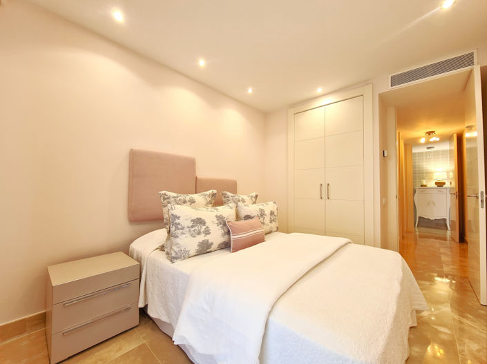 Image No.20-3 Bed Apartment for sale