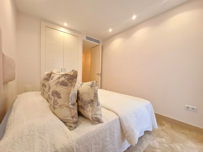 Image No.21-3 Bed Apartment for sale