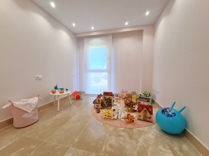 Image No.22-3 Bed Apartment for sale