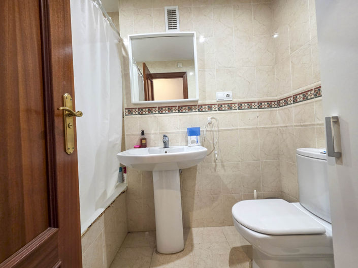 Image No.17-2 Bed Apartment for sale