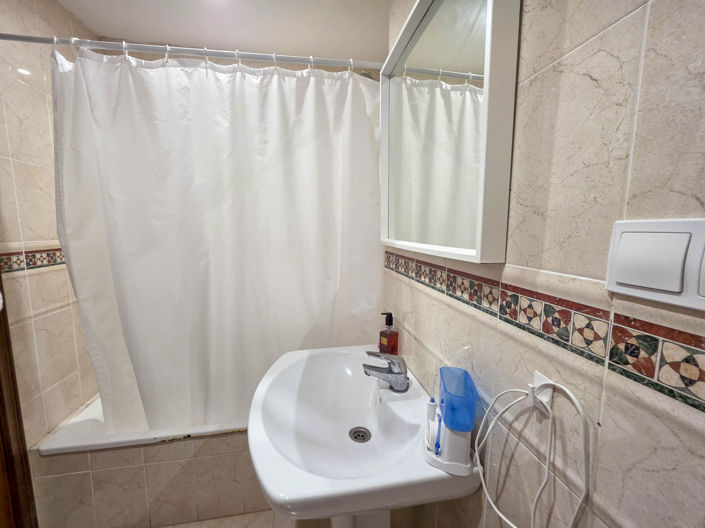 Image No.18-2 Bed Apartment for sale