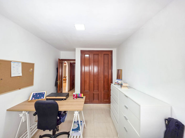 Image No.23-2 Bed Apartment for sale