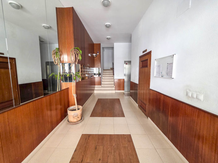 Image No.30-2 Bed Apartment for sale