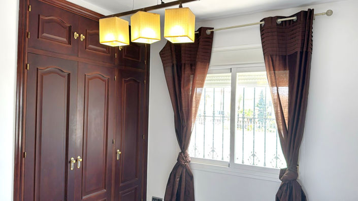 Image No.32-3 Bed House for sale